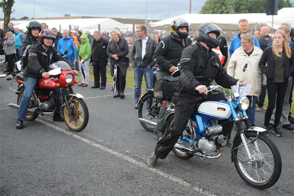 To, tre eller fire hjul. Det er lige meget. Bare der er motor og nummerplade på veterankøretøjet kan man deltaget i Birch / Tvilum Classic
(Foto: Morten Alstrup)